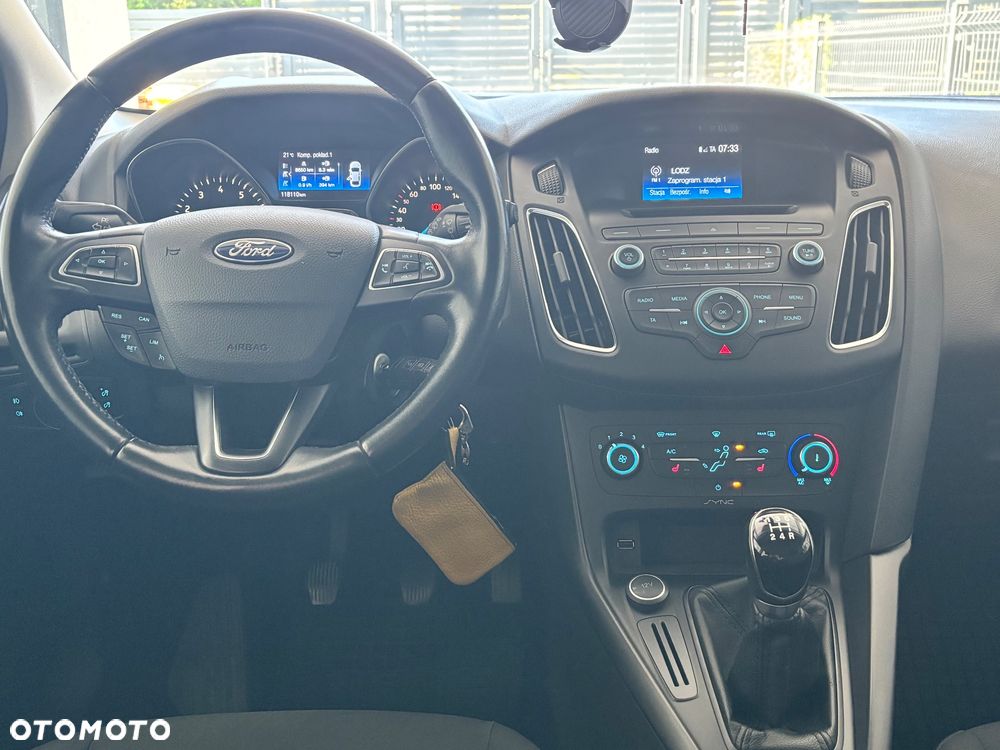Ford Focus 1.6 SYNC Edition - 6
