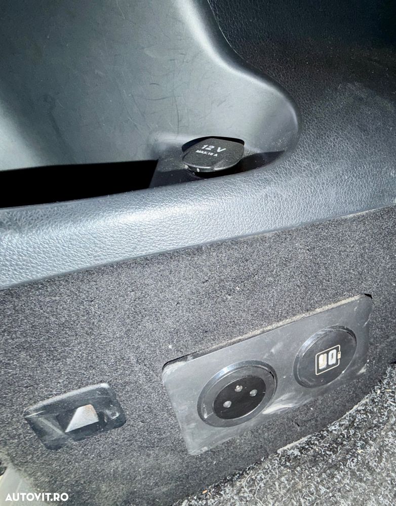 Mercedes-Benz V 250 d Extralang 4Matic 7G-TRONIC SCORE - 10