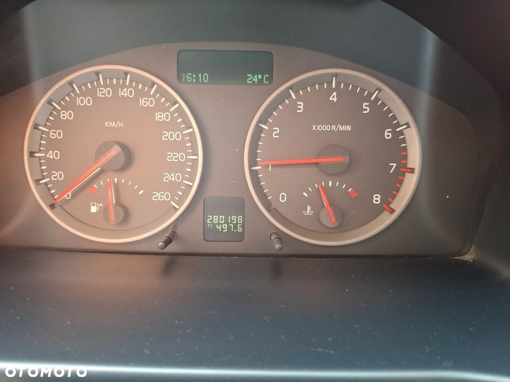 Volvo V50 1.8 - 8