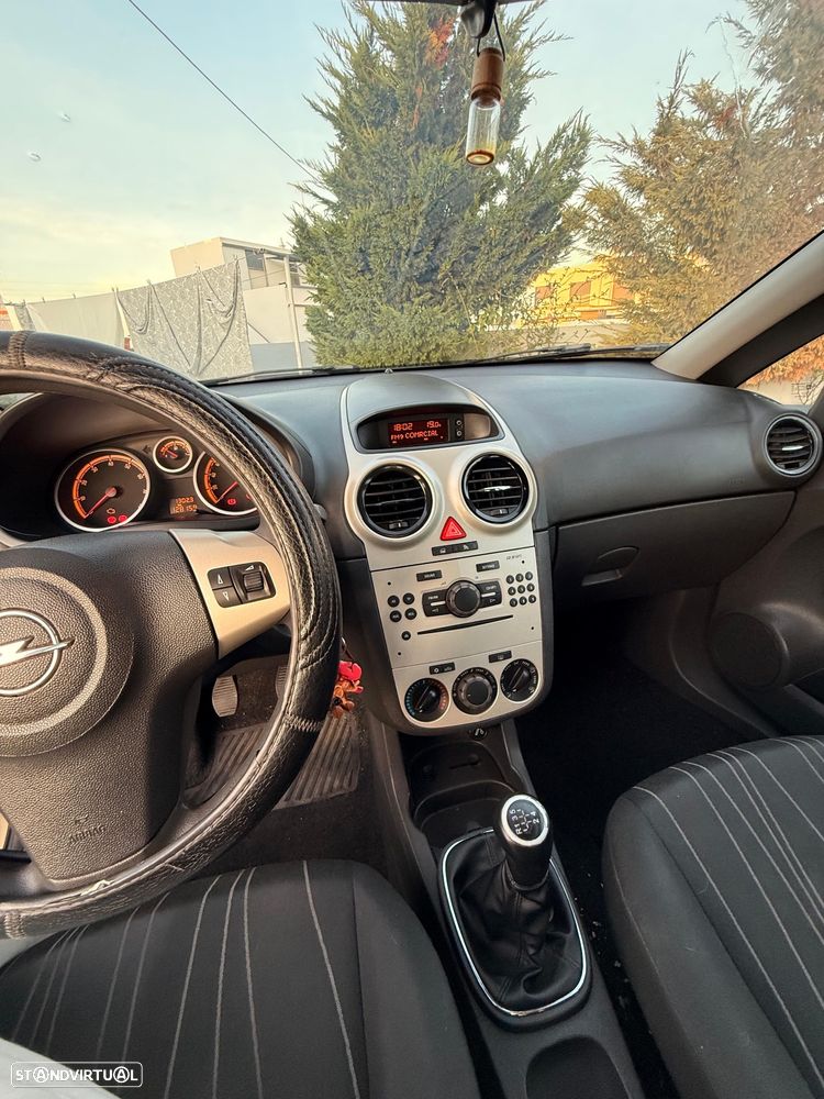 Opel Corsa 1.2 Enjoy - 4