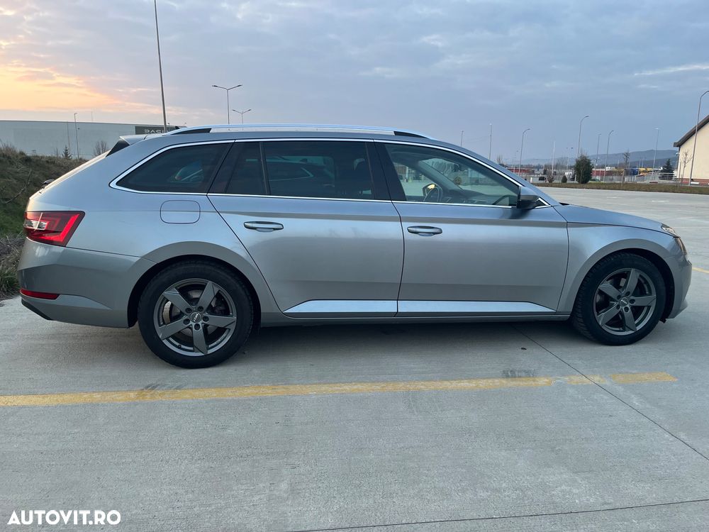 Skoda Superb 2.0 TDI DSG Style - 5