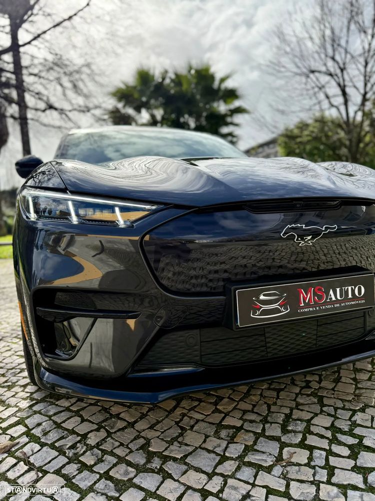 Ford Mustang Mach-E AWD GT - 34