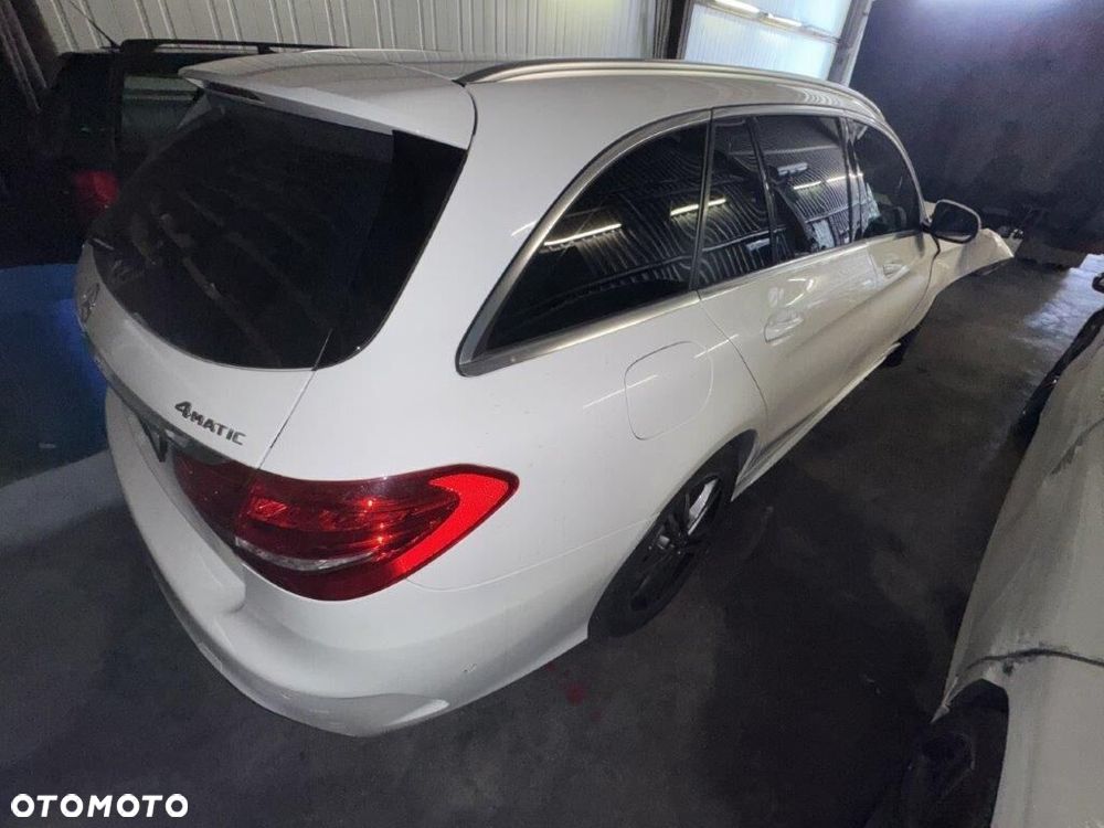 Mercedes-Benz Klasa C 200 4Matic 9G-TRONIC - 2