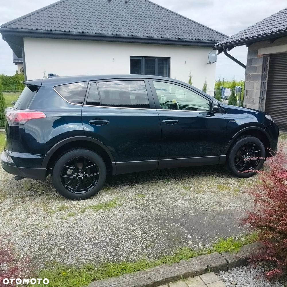 Toyota RAV4 - 8