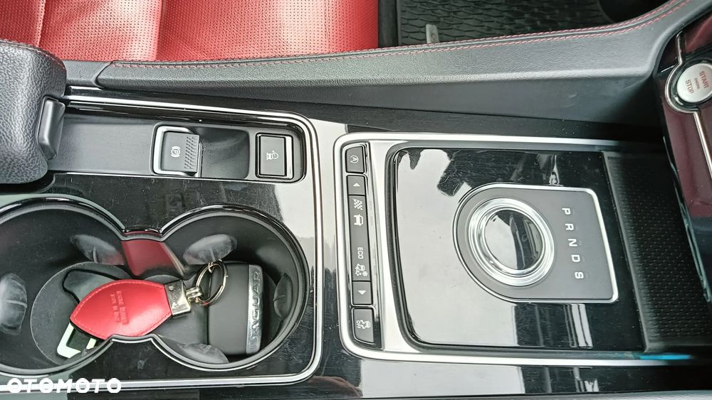 Jaguar F-Pace - 21