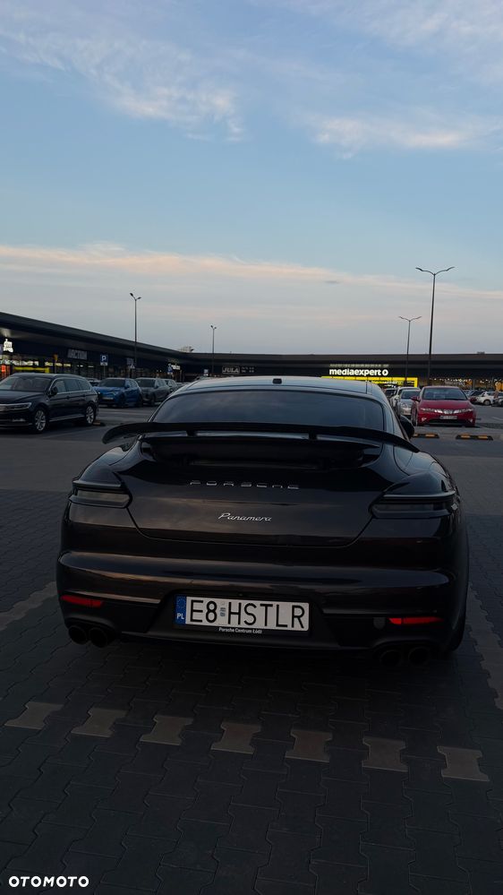 Porsche Panamera PDK - 6