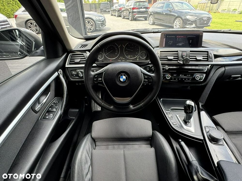 BMW Seria 3 320d Sport Line Shadow - 24