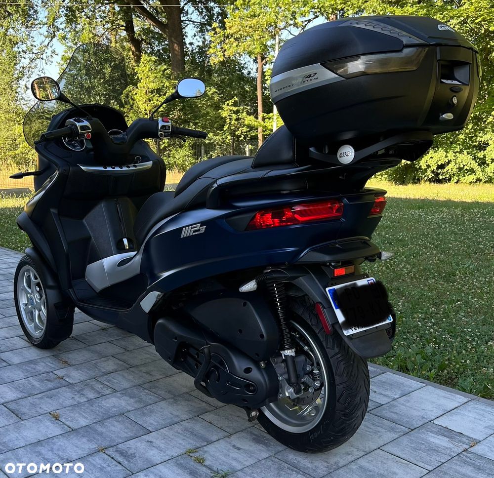 Piaggio MP-3 - 4