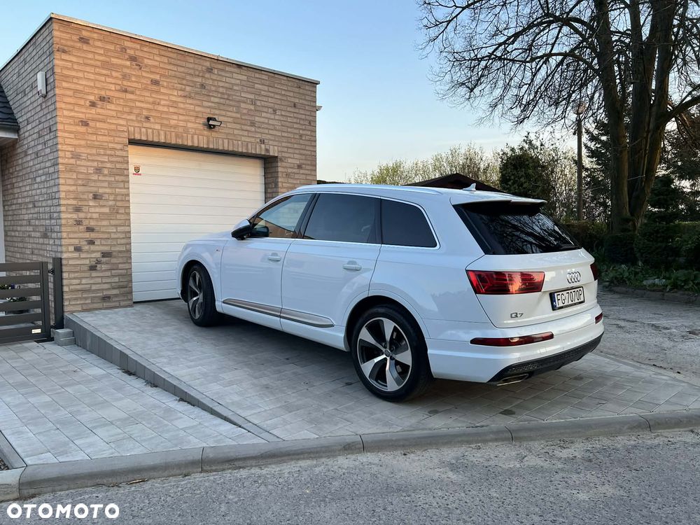 Audi Q7 - 12