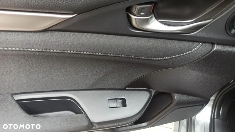 Honda Civic 1.0 i-VTEC Turbo Executive Premium - 33