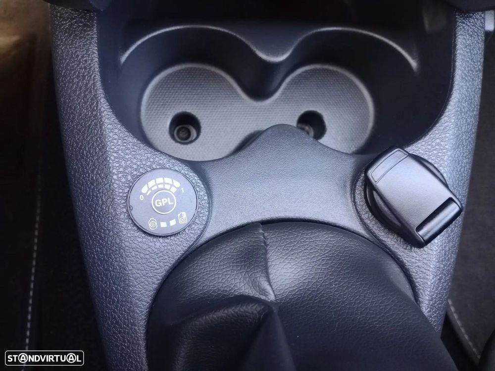 Dacia Sandero 0.9 TCe Stepway - 25