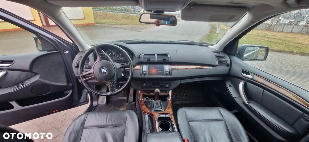 BMW X5 4.4i - 12