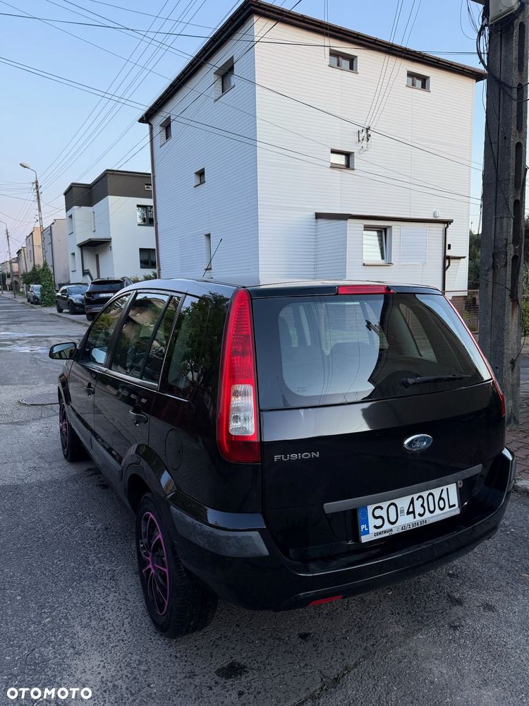 Ford Fusion - 8