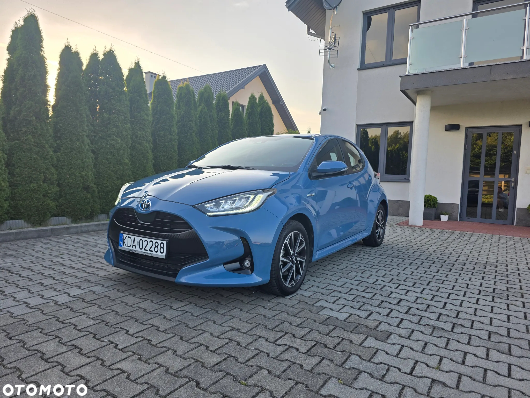 Toyota Yaris Hybrid 1.5 VVT-i Team Deutschland - 11