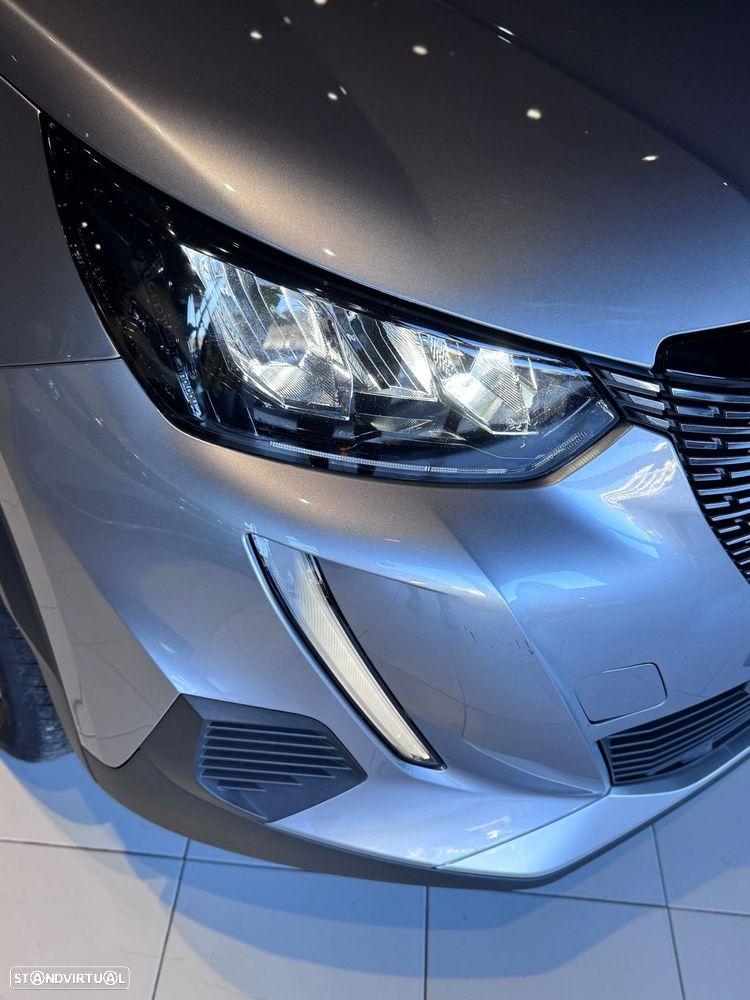 Peugeot 2008 1.2 PureTech Allure Pack - 4