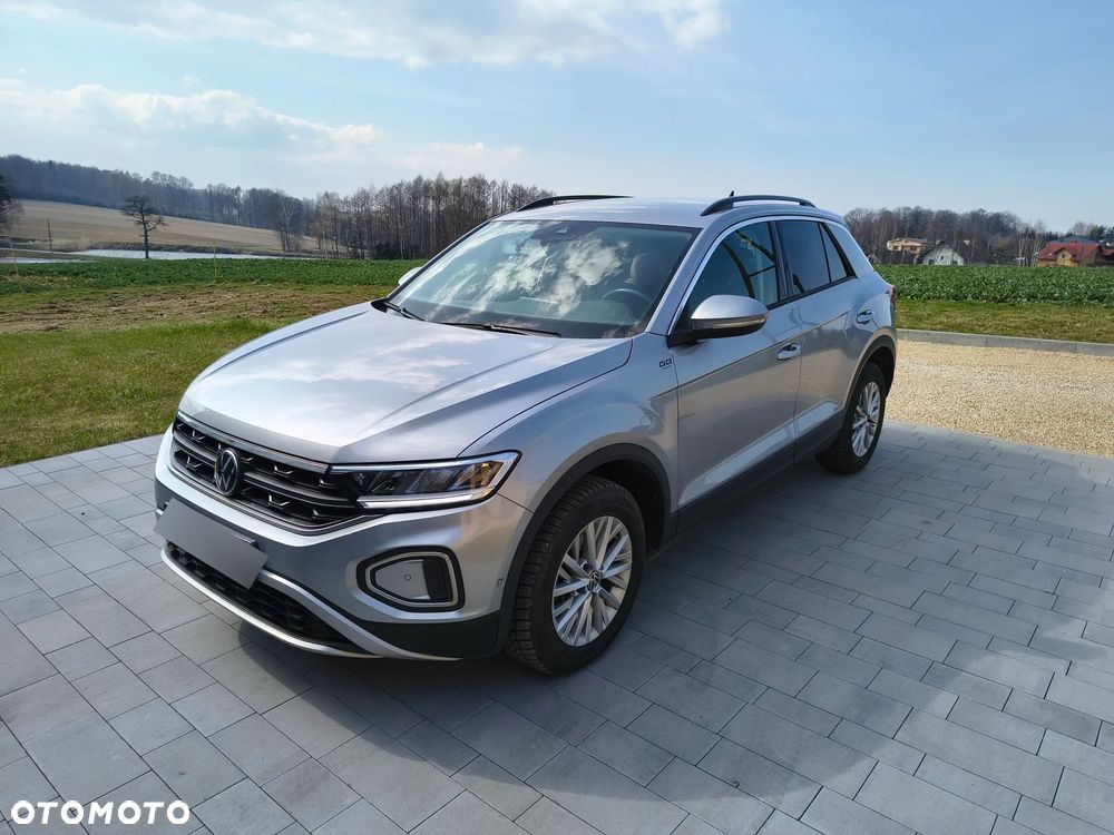 Volkswagen T-Roc ver-1-5-tsi-life - 1