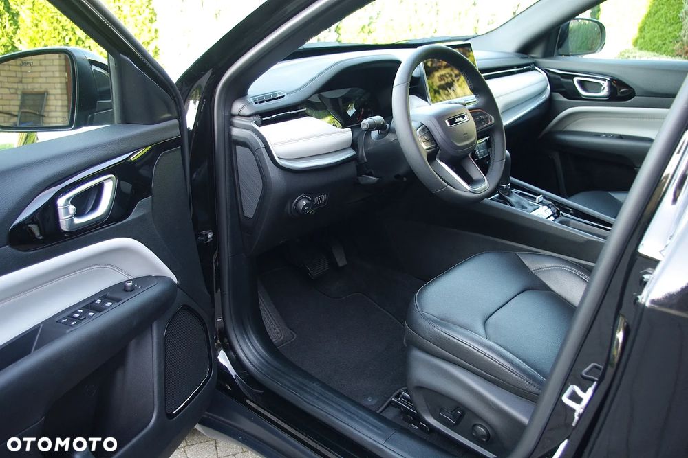 Jeep Compass - 11