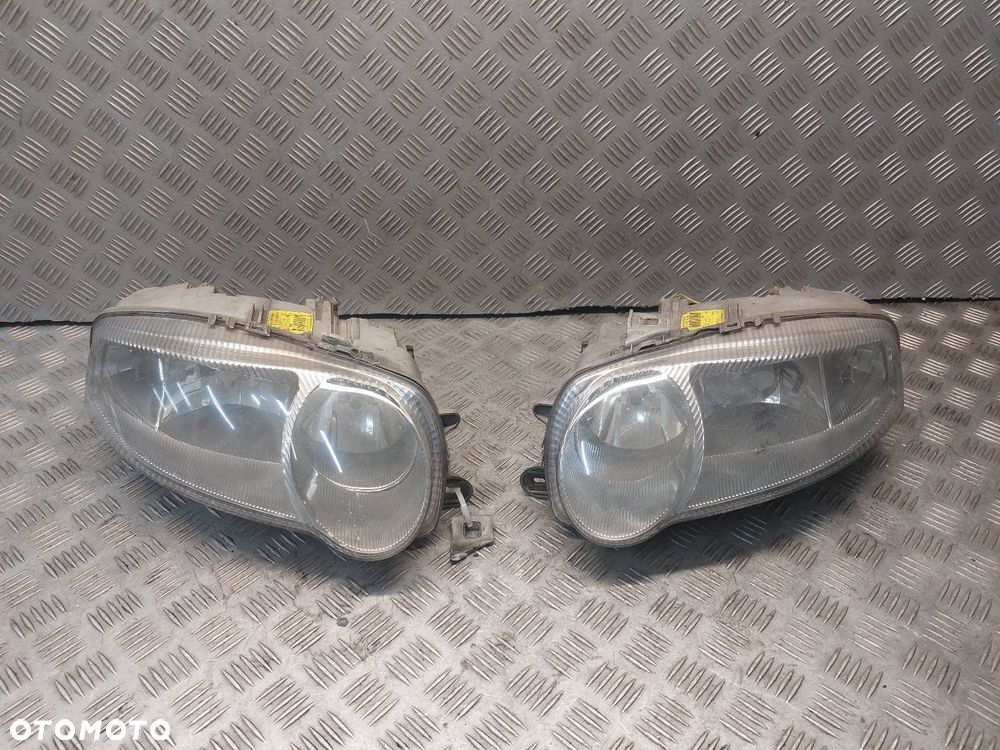 LAMPA LEWY PRZÓD + PRAWY PRZÓD ALFA ROMEO 147 I - 1