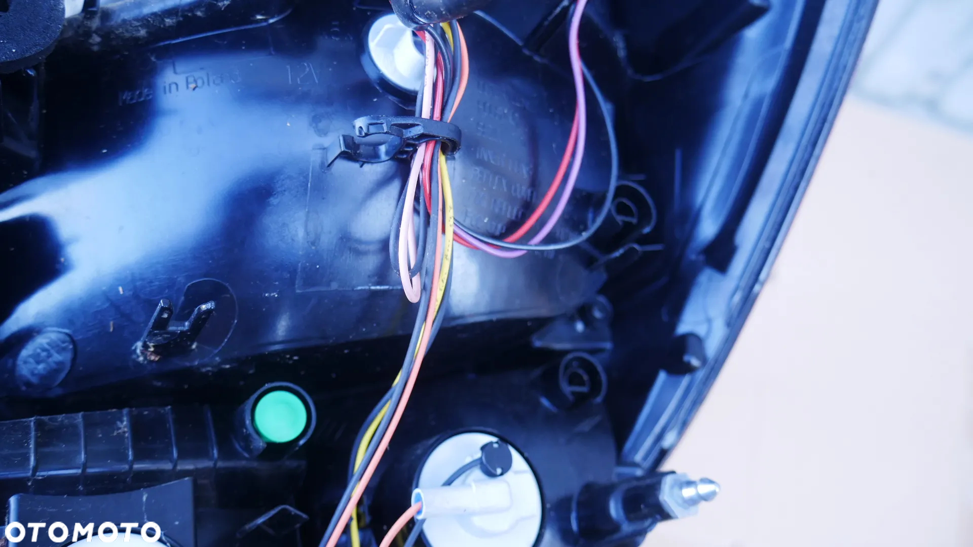 LAMPA LED LIFT TYŁ TYLNA LEWA CIEMNA CITROEN C1 II 81331001 - 6