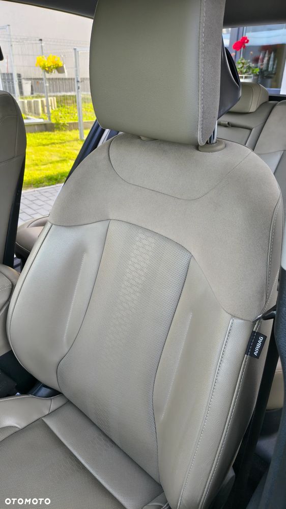 Kia Sportage 1.6 T-GDI HEV Business Line 4WD - 23