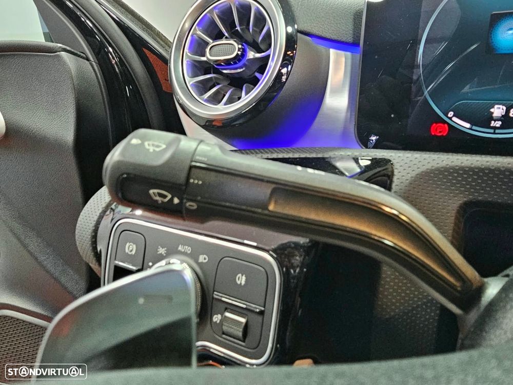 Mercedes-Benz A 250 - 18