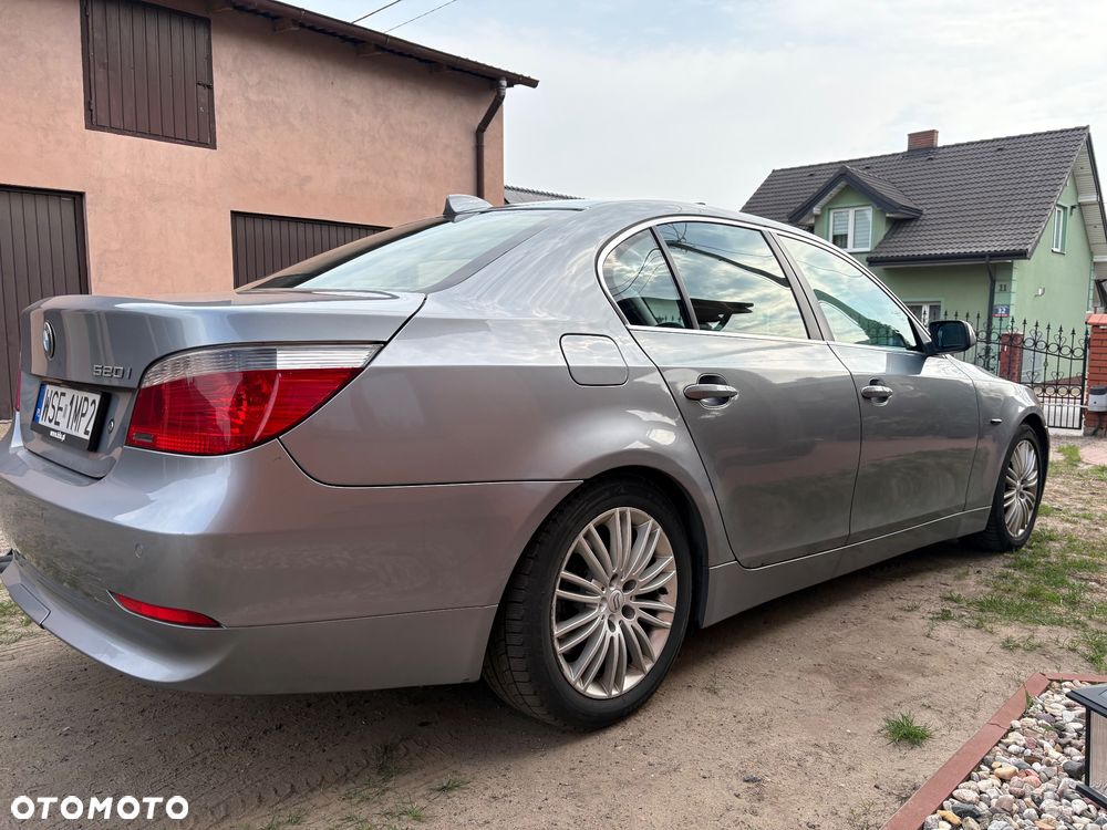 BMW Seria 5 520i - 5