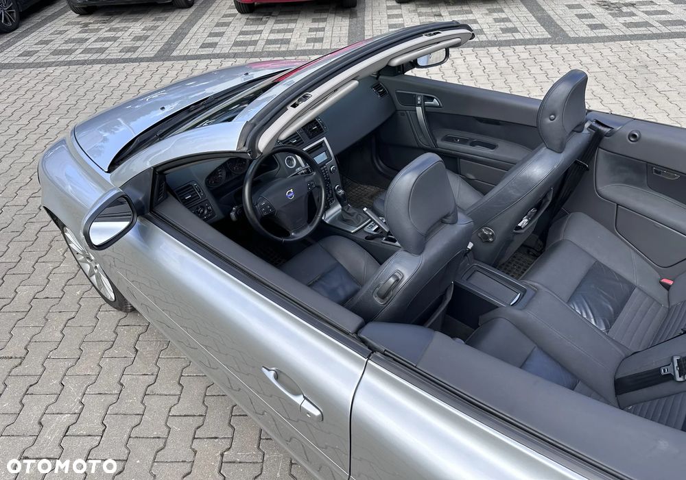 Volvo C70 2.0D Momentum - 19