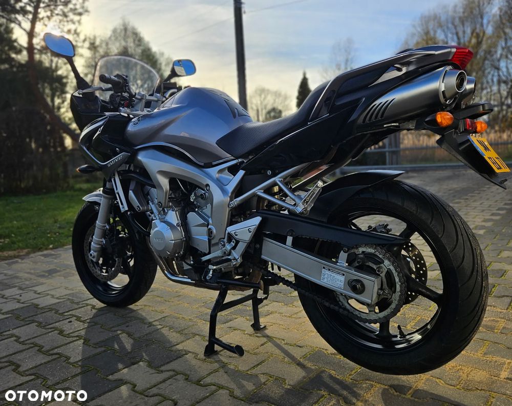 Yamaha FZ6 - 15