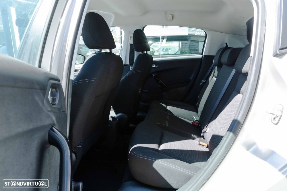 Peugeot 208 1.2 PureTech Active - 16