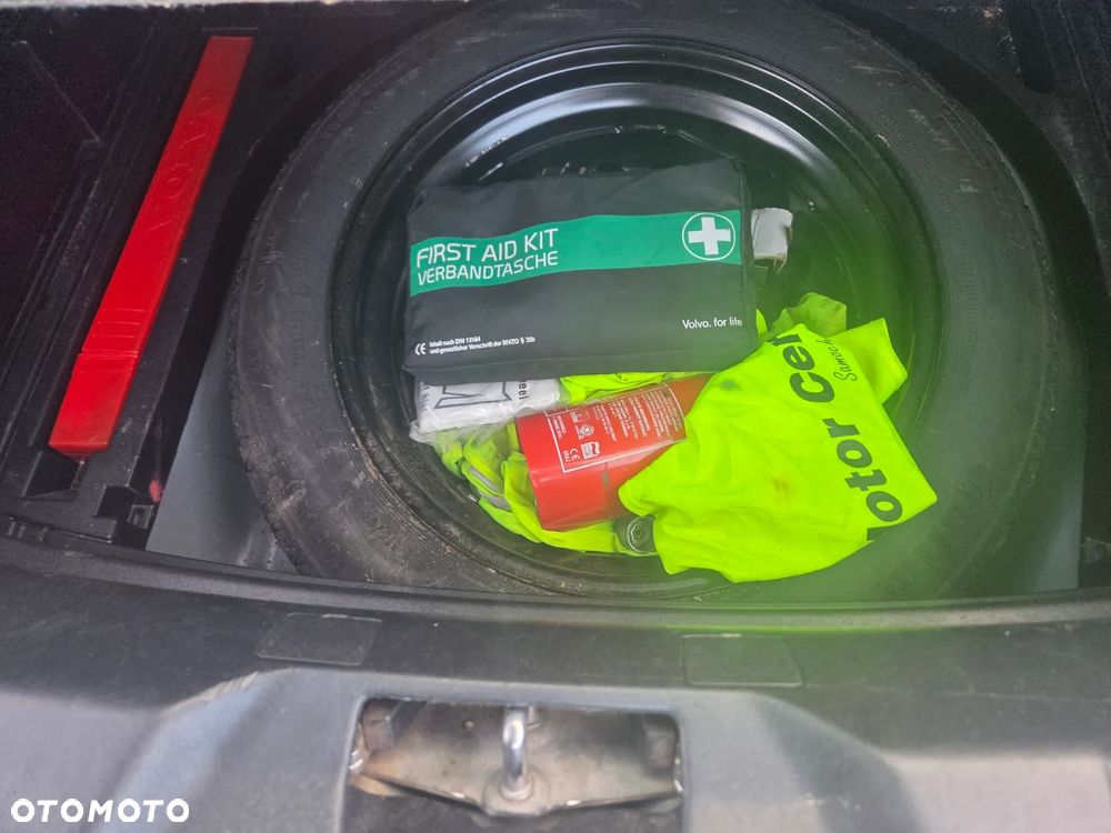 Volvo V40 T3 Ocean Race - 24