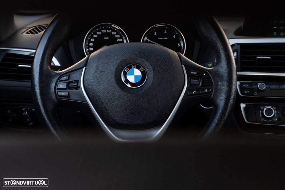 BMW 116 d Line Sport - 14