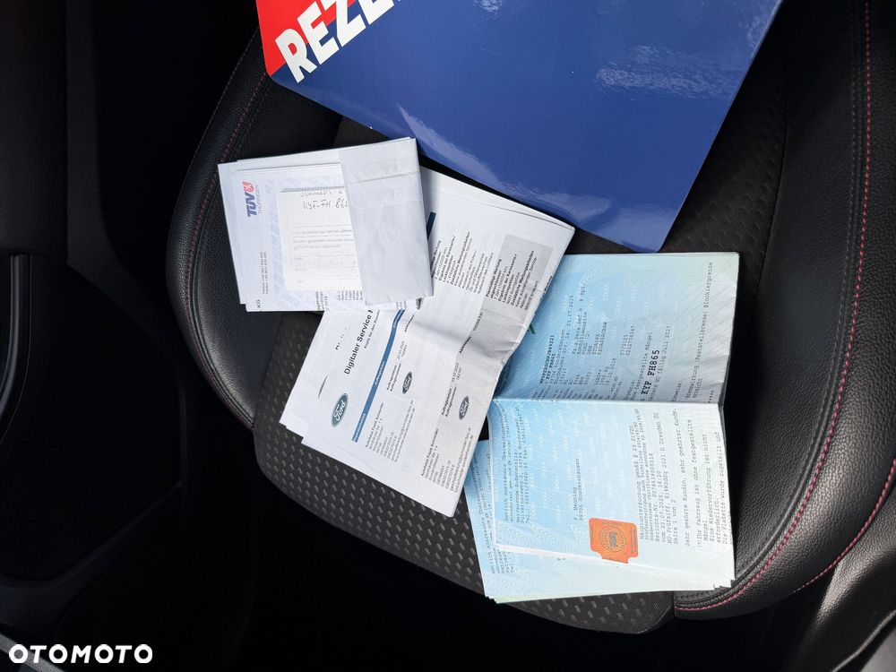 Ford Focus 1.5 EcoBlue Start-Stopp-System ST-LINE - 20