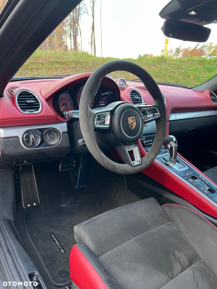 Porsche 718 Spyder - 7