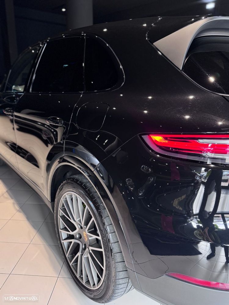 Porsche Cayenne E-Hybrid Platinum Edition - 16