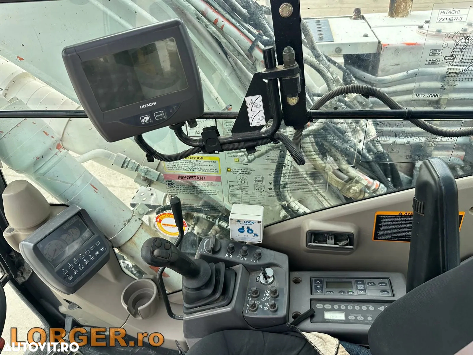 Hitachi ZX 140W-3 - 11