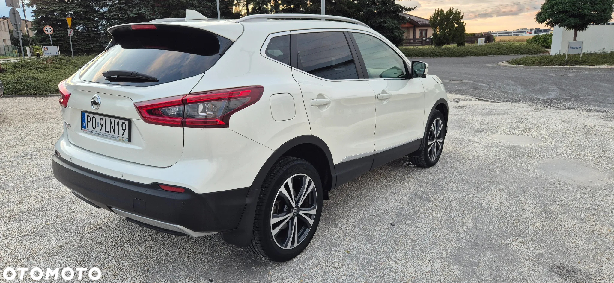 Nissan Qashqai 1.3 DIG-T N-Connecta DCT - 3