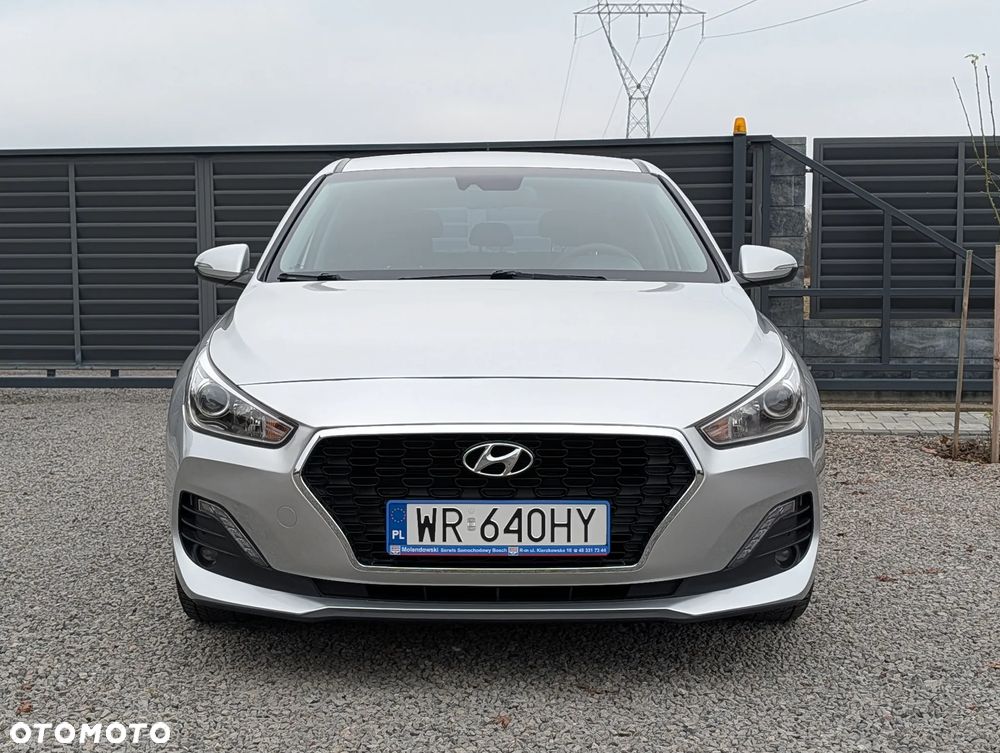 Hyundai i30 1.4 Classic + - 12