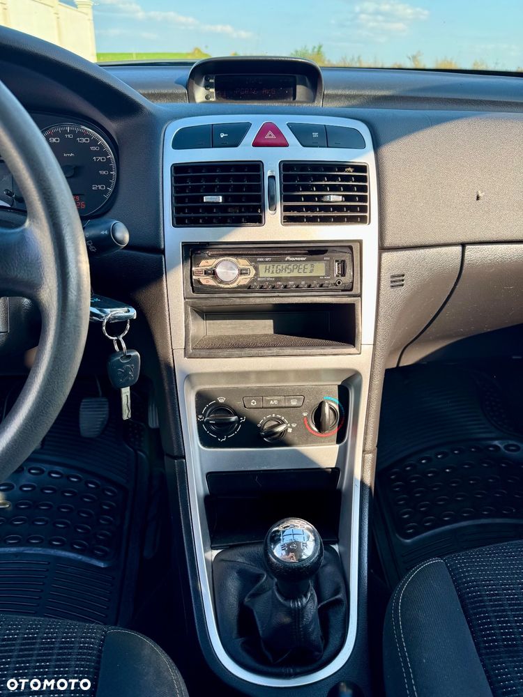 Peugeot 307 1.6 HDi Premium - 11