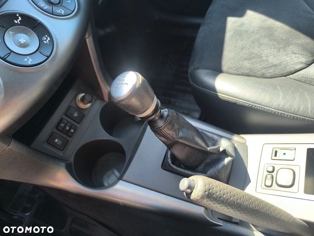 Toyota RAV4 2.0 VVT-i Sol - 10