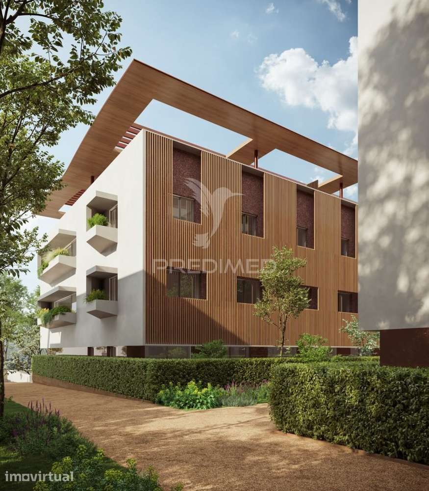 Apartamento T3 de Luxo com 3 Suites, Varanda, 2 Estacionamentos e A... - Grande imagem: 3/25