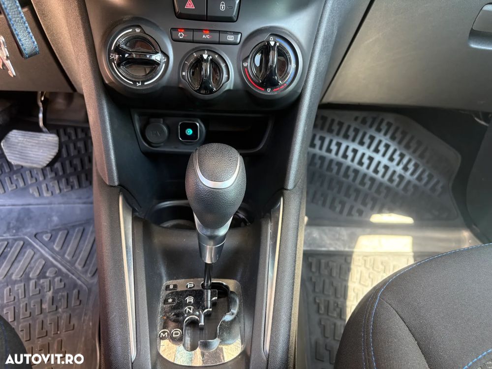 Peugeot 208 PureTech 110 Stop & Start EAT6 Signature - 14