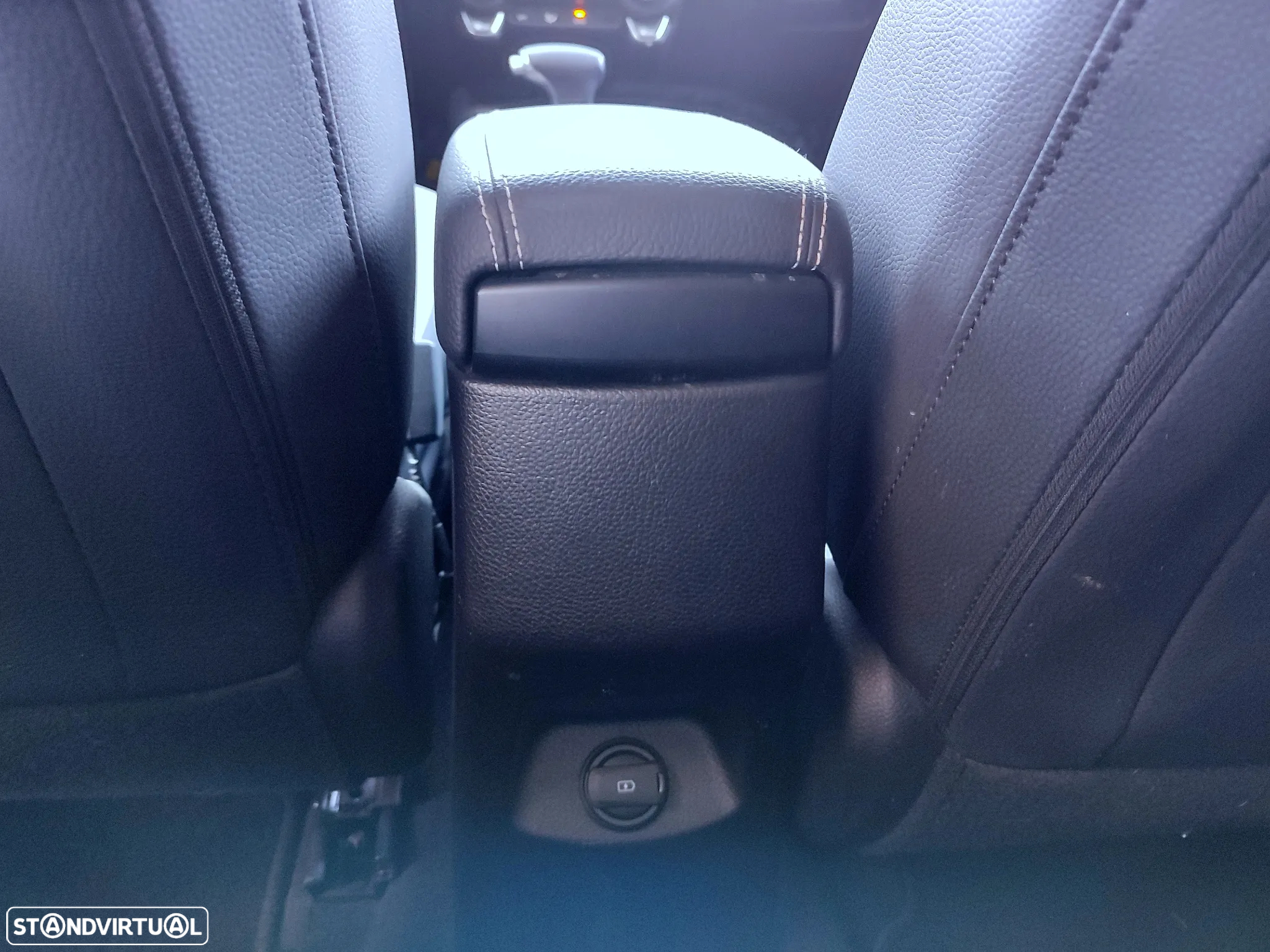 Kia Stonic 1.0 T-GDI Tech 7DCT - 26