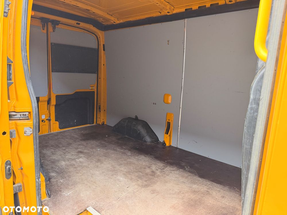 Ford Transit - 21
