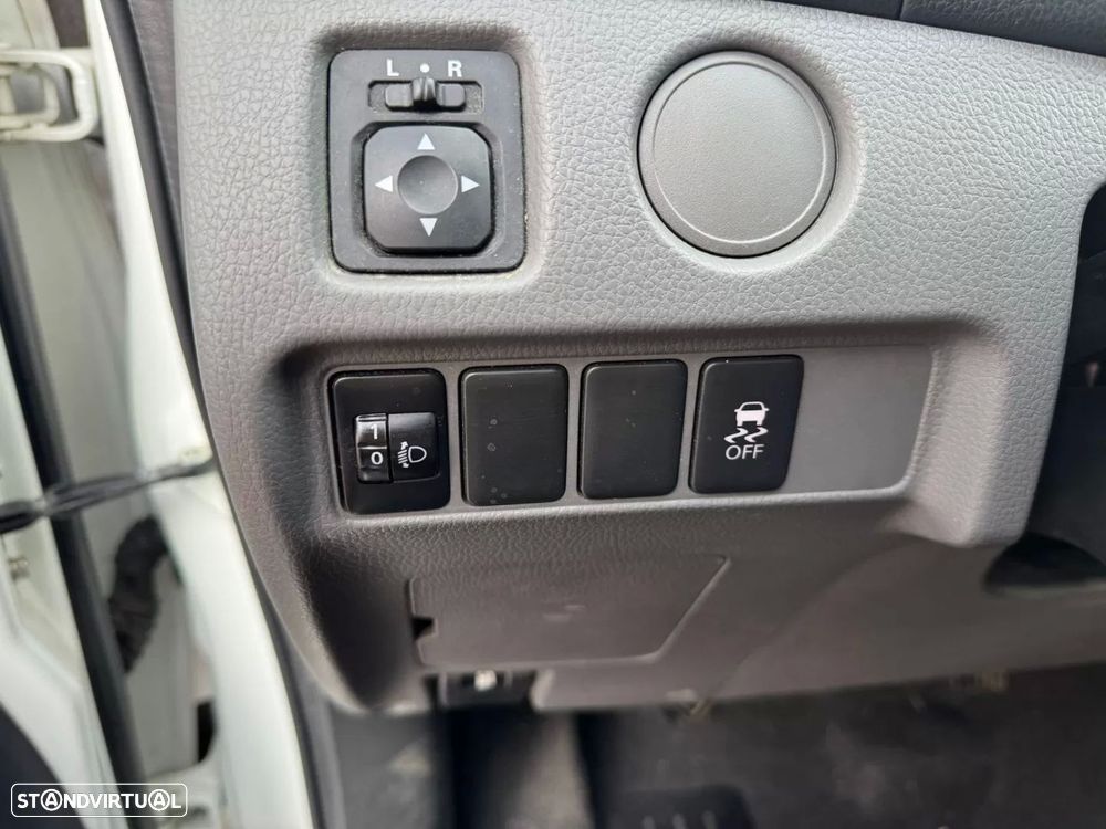 Mitsubishi L200 2.4 DI-D CD Invite 4WD - 6