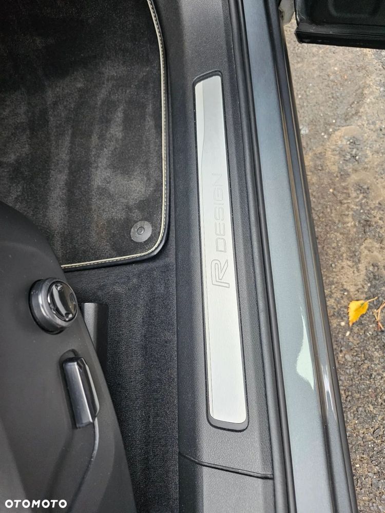 Volvo XC 60 T5 GPF AWD R-Design - 21