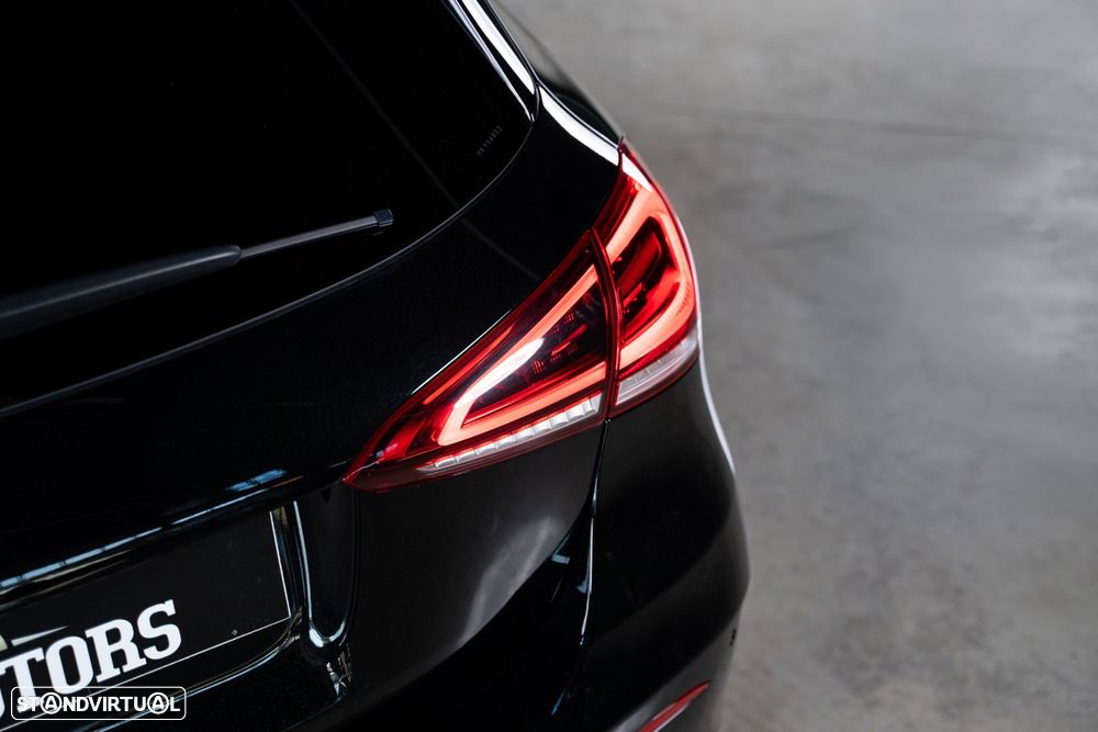 Mercedes-Benz A 250 e 8G-DCT AMG Line - 10