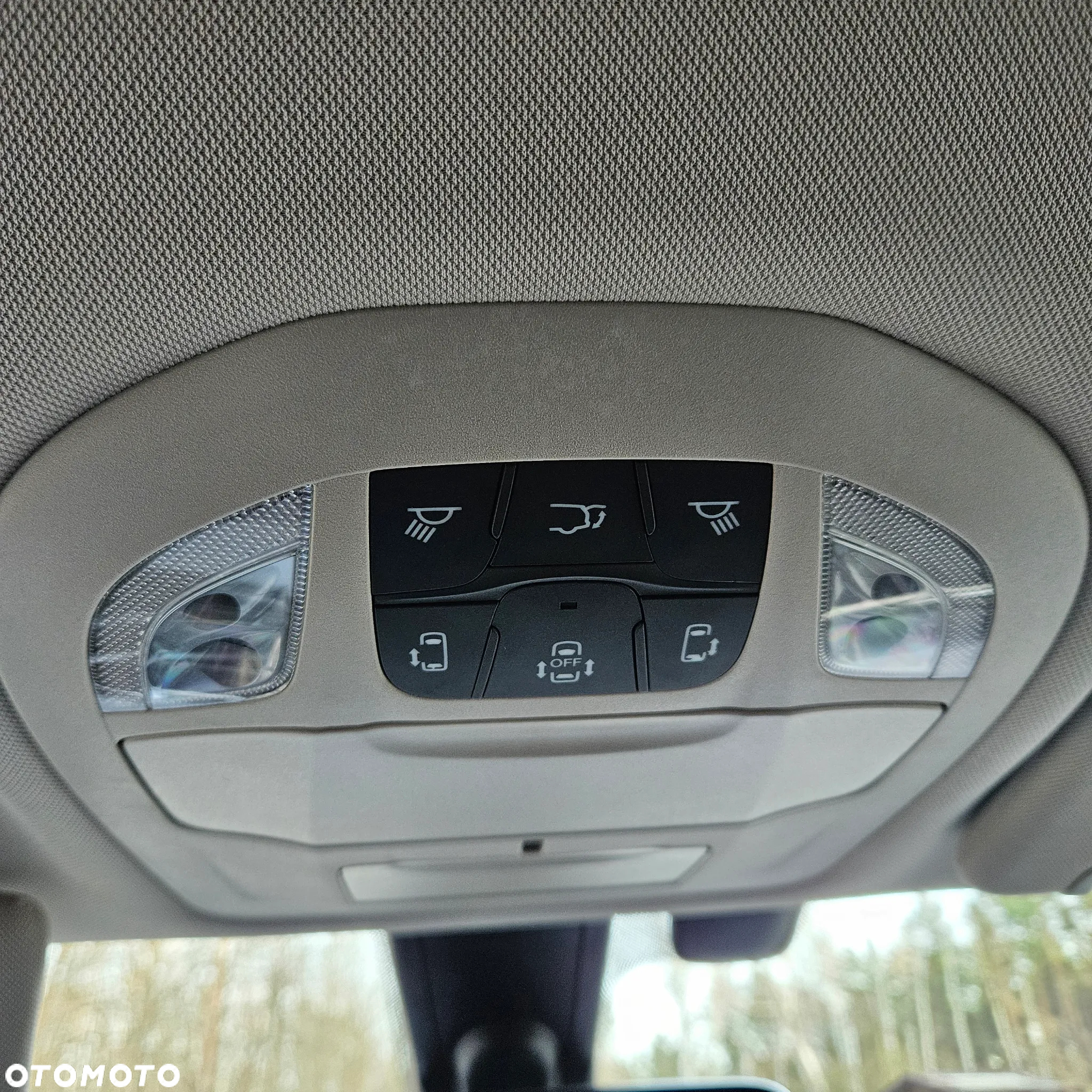 Chrysler Pacifica - 34