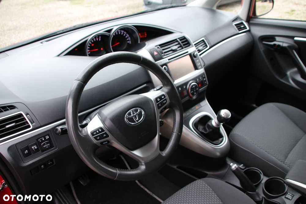Toyota Verso 1.8 Edition - 11