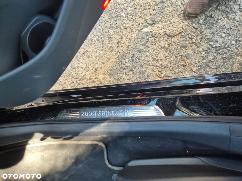 Mercedes-Benz Klasa E 220 d 9G-TRONIC AMG Line - 34