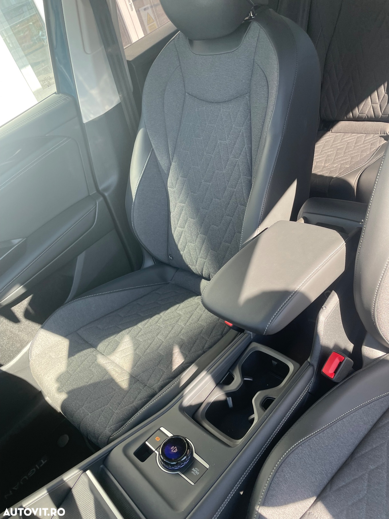 Volkswagen Tiguan 2.0 TDI DSG 4Motion Advanced - 10